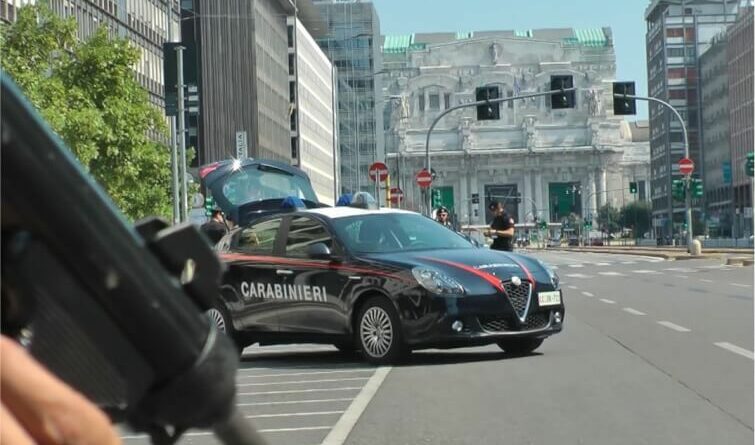 carabinieri in stazione centrale