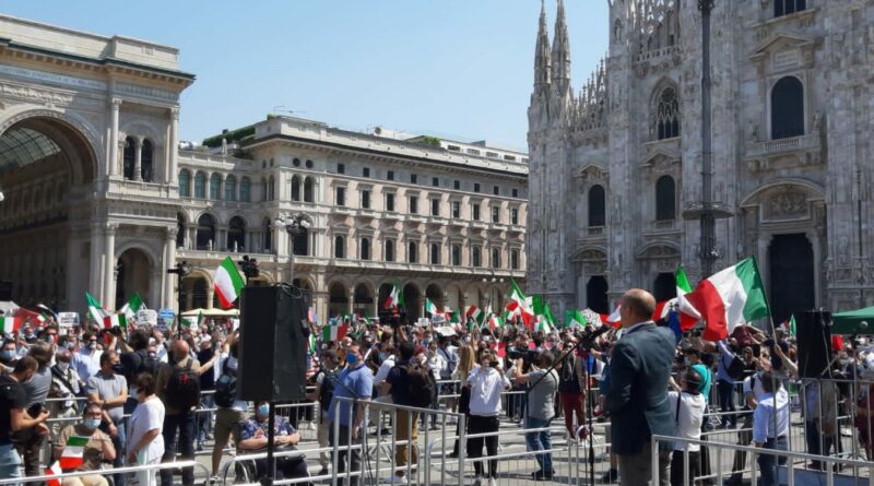 2 giugno,repubblica. 2 giugno 2020. Il centrodestra in piazza con mascherine e distanziamento sociale - 02/06/2020