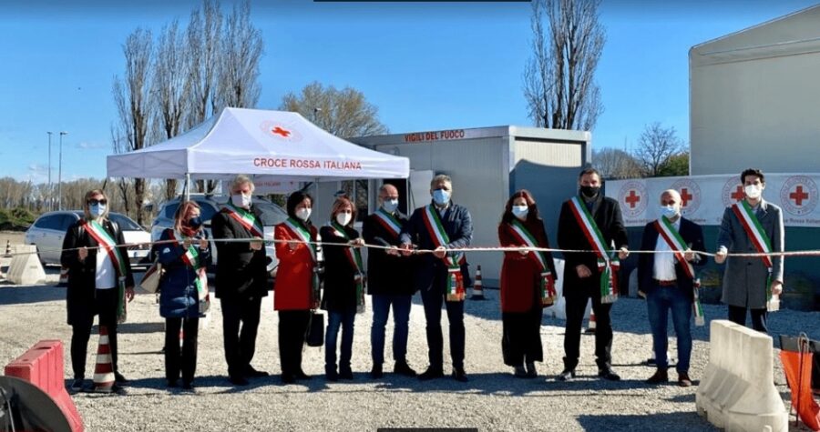 Parte il nuovo Drive Through per Milano sud. Già si pensa al punto Vaccini