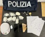 Spaccio a Paderno Dugnano. Spacciatore getta il poliziotto dall’auto