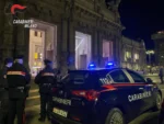 Stazione Centrale. Ruba un cellulare e se lo ficca nelle mutande