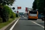 2 passeggeri si prendono a bottigliate sull’autobus. Autisti Atm eroi