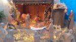 Auguri a tutti con il presepe di Sant’Ireneo. Buona Vigilia di Natale e Buone feste ai nostri lettori, con un pensiero particolare alla speranza ispirata da Maria, la Madre di Dio