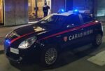 Aggressione a Corbetta: i carabinieri salvano una donna dal compagno armato di 2 coltellacci