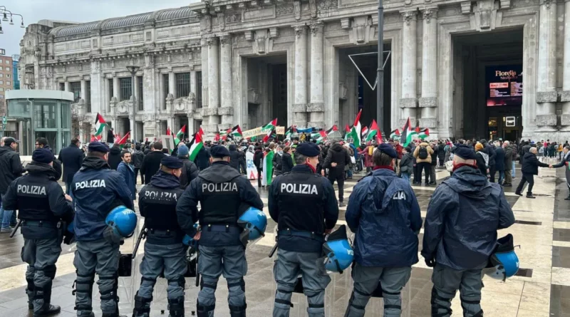 pro palestina,corteo,milano. Corteo pro Palestina a Milano - 02/03/2024