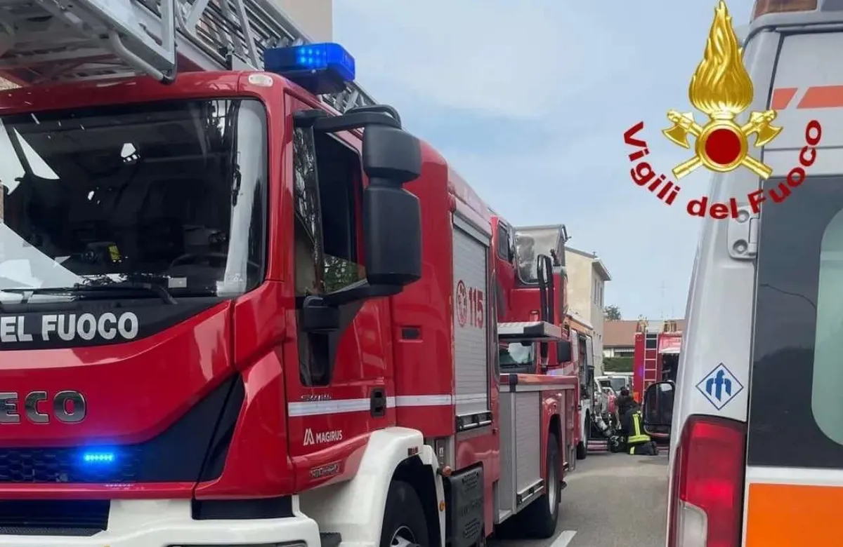 Incendio con sorpresa. Un albanese e un italiano salvano la vita di una  donna. Poi...