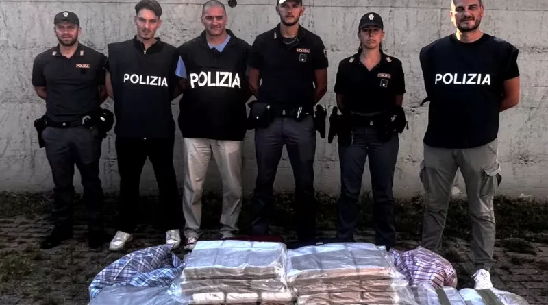 hashish,casorate primo. Quasi 150 kg di hashish tra i pneumatici. Mega Operazione della Polizia di Stato di Milano - 14/08/2024