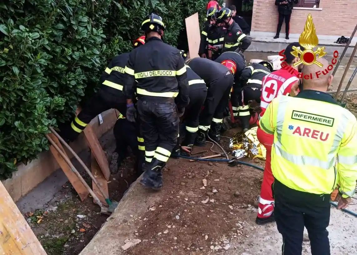 Cinisello Balsamo, tragedia in via Volta