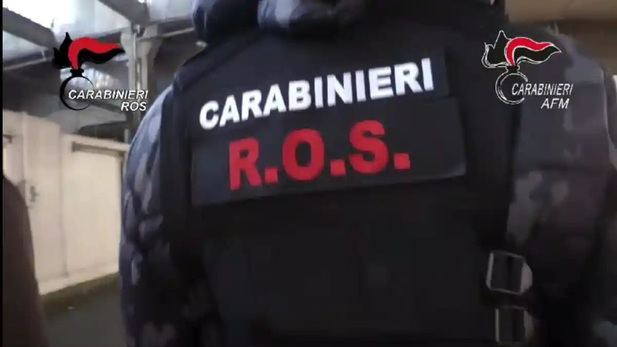 Milano e le spie. 2 italiani indagati per spionaggio per i servizi segreti russi: i retroscena