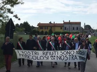 discarica. Tutti contro la Discarica. Tutti per il corridoio verde - 14/05/2016