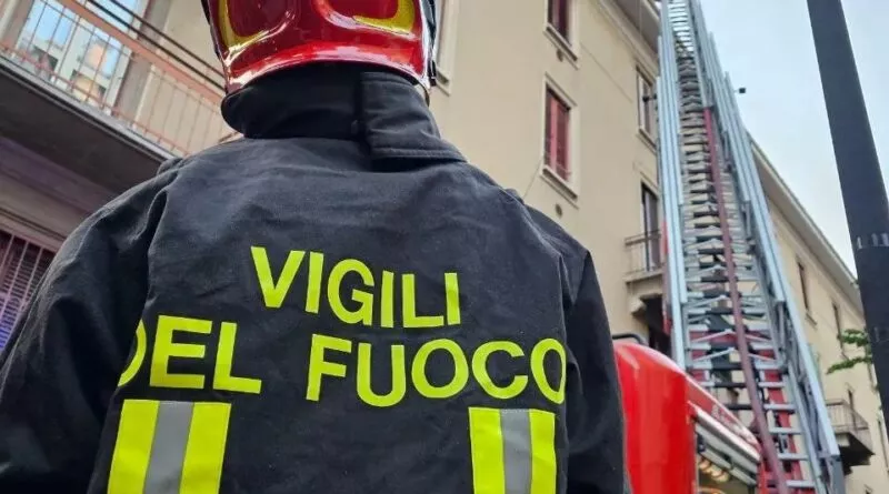 incidente sul lavoro. Un altro incidente sul lavoro. Più facile farsi male quando ci si sente troppo sicuri di sè. - 20/07/2024